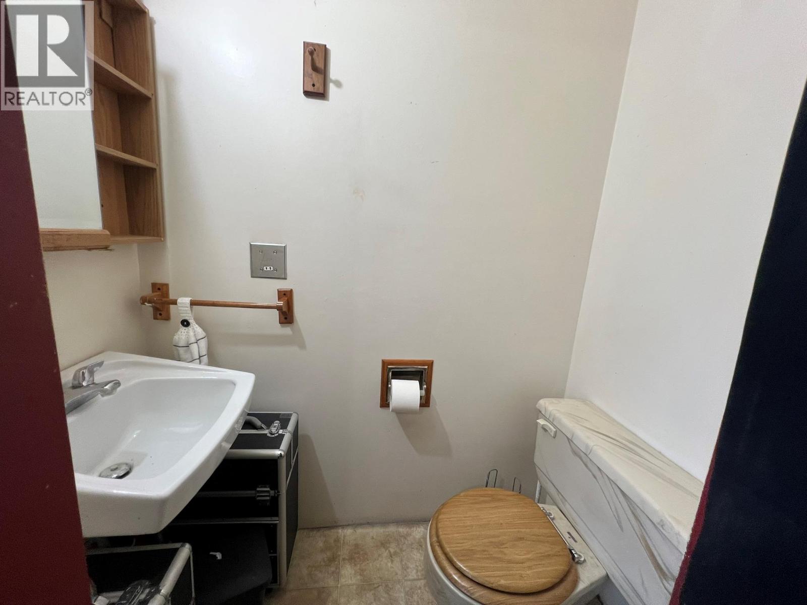 2376 Quilchena Avenue, Merritt