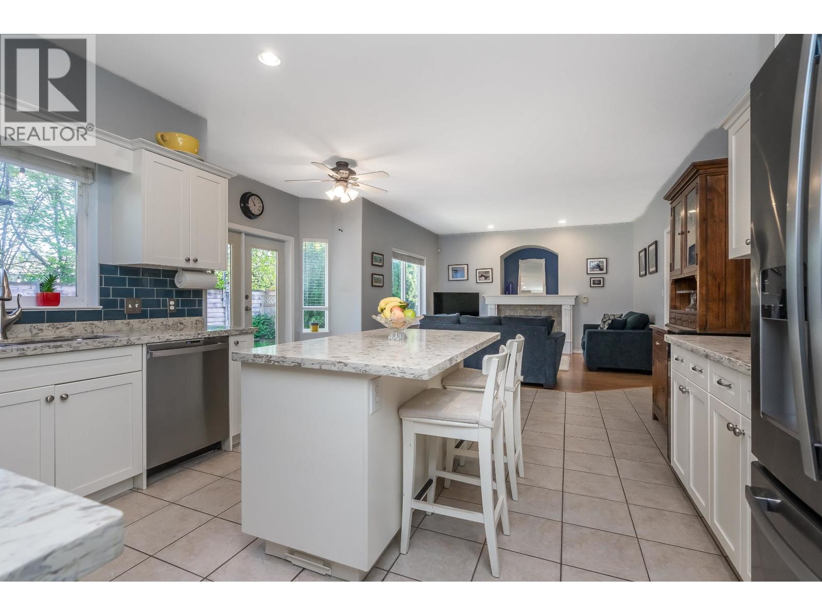19115 DOERKSEN DRIVE, Pitt Meadows