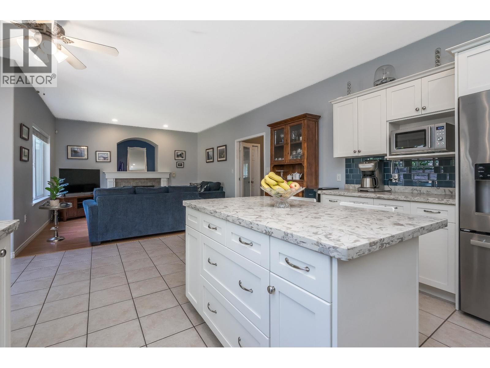 19115 DOERKSEN DRIVE, Pitt Meadows