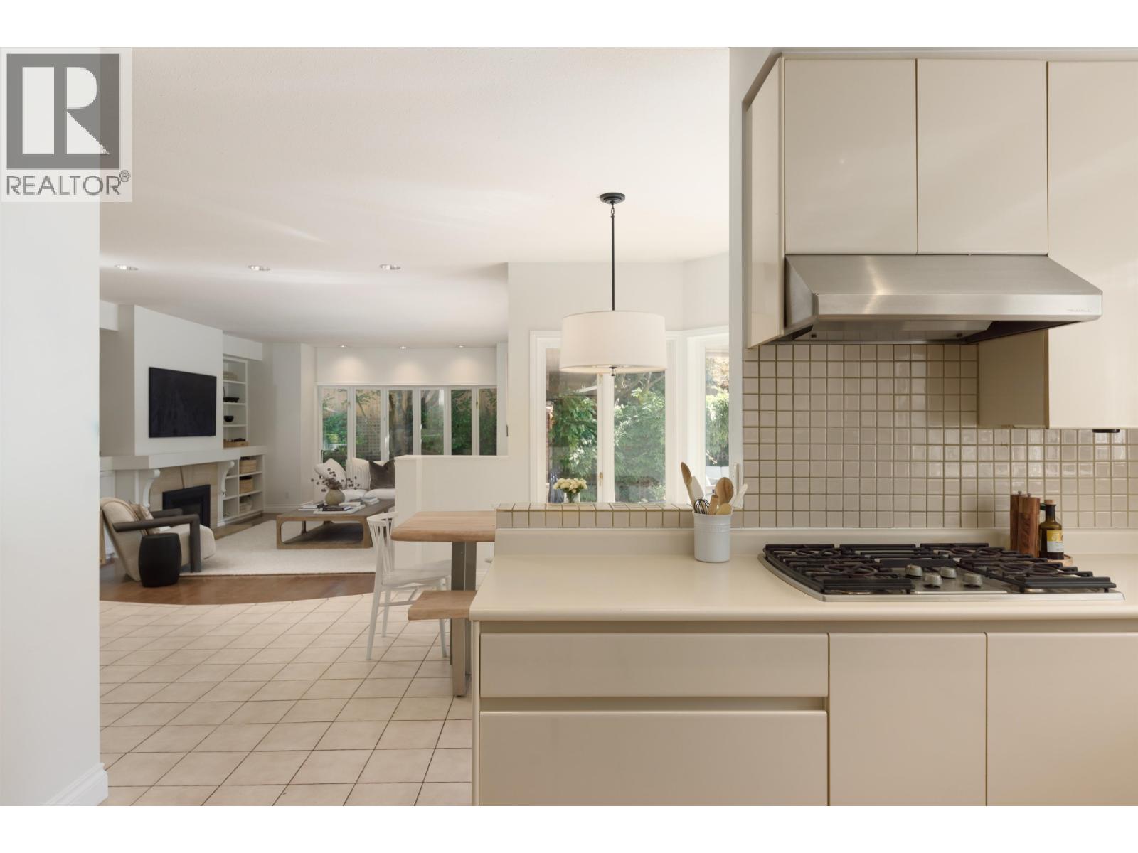 2992 ROSEBERY AVENUE, West Vancouver