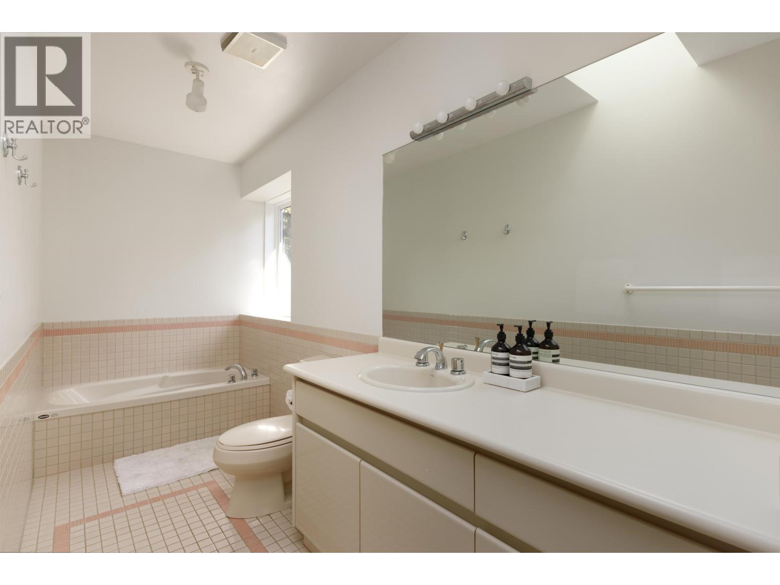 2992 ROSEBERY AVENUE, West Vancouver