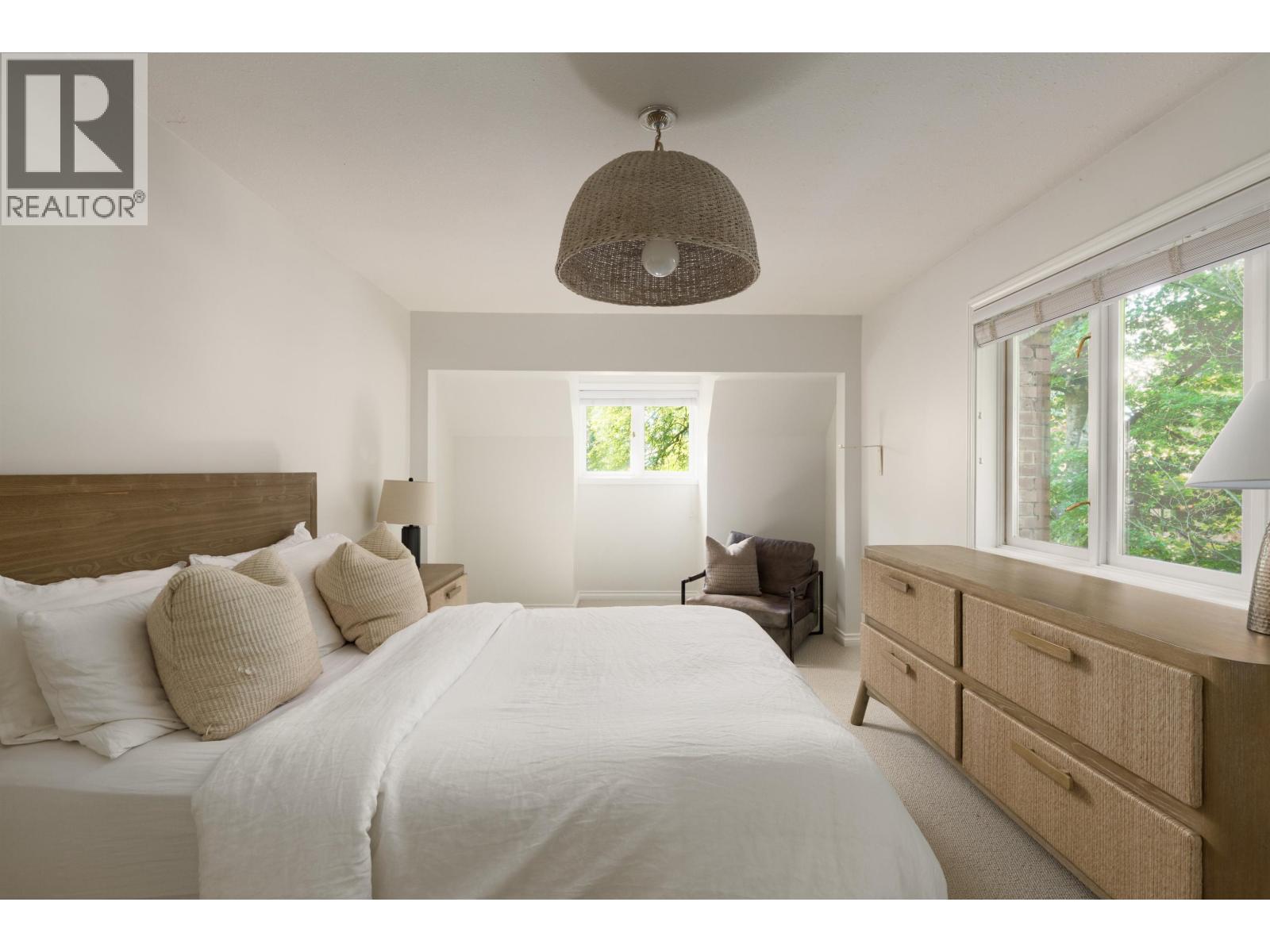 2992 ROSEBERY AVENUE, West Vancouver