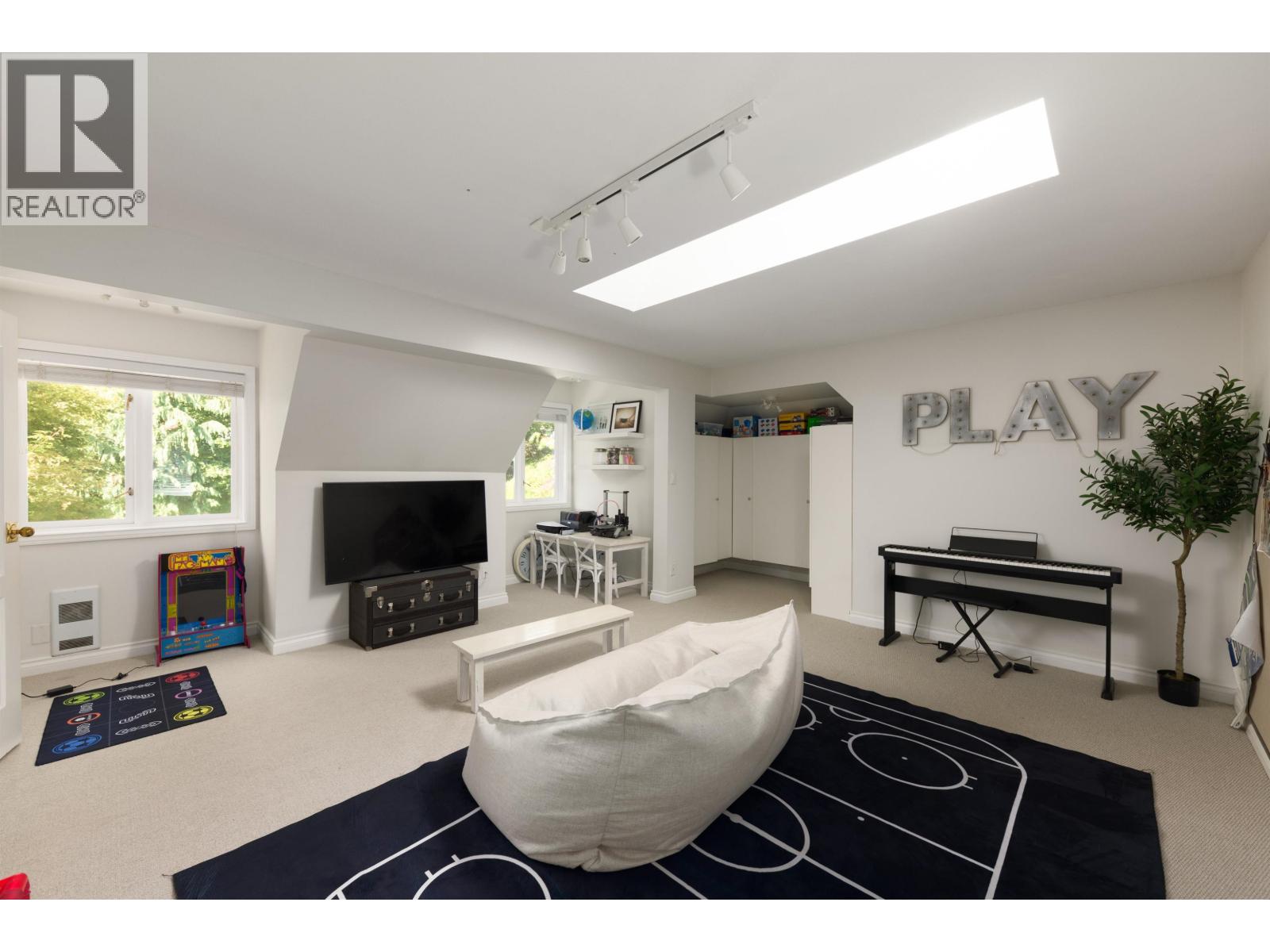 2992 ROSEBERY AVENUE, West Vancouver