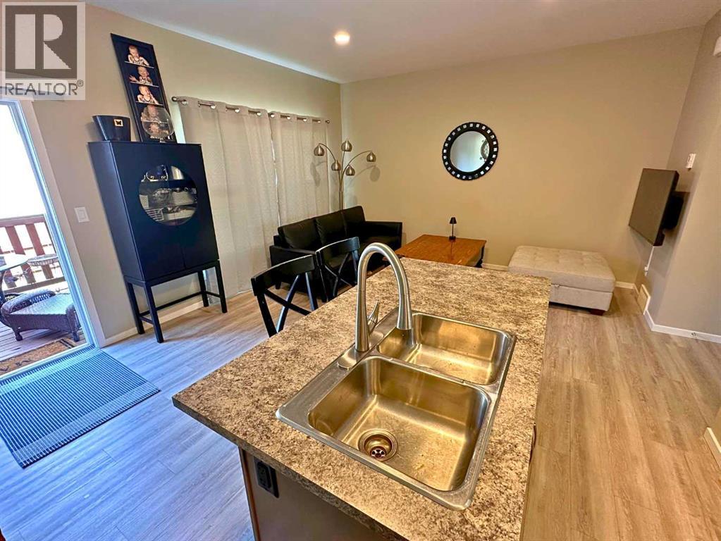 1004 Minto Street, Penhold