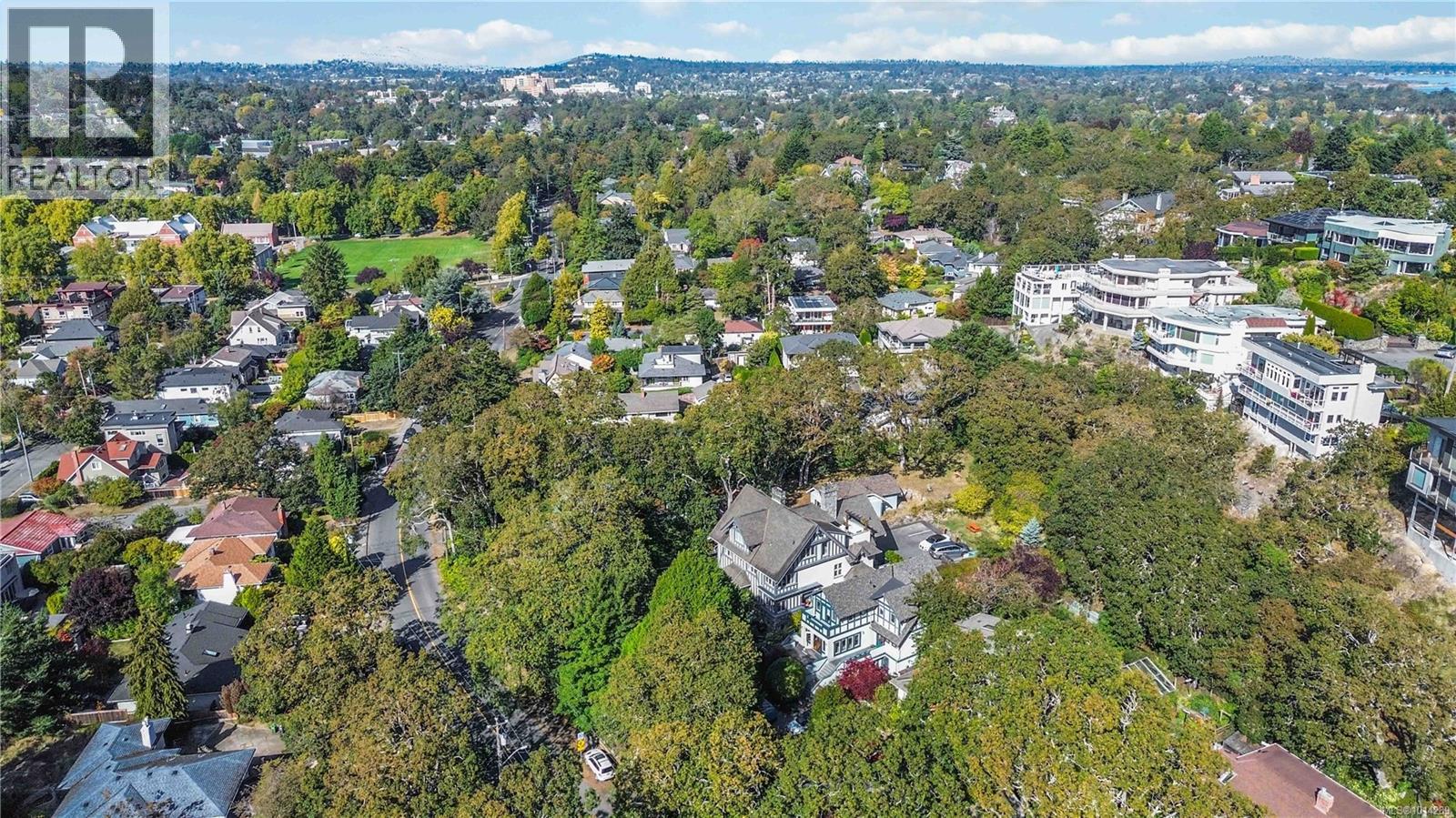 F 349 Foul Bay Road, Victoria