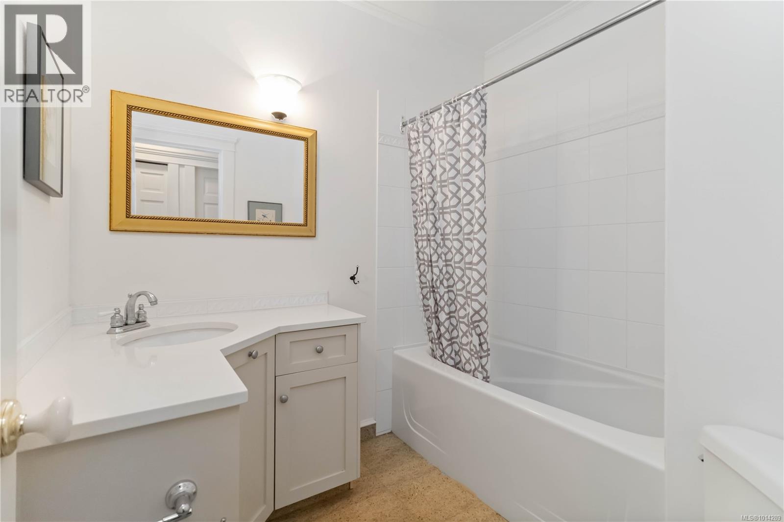 F 349 Foul Bay Road, Victoria