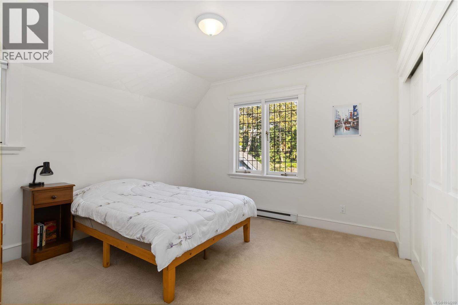 F 349 Foul Bay Road, Victoria