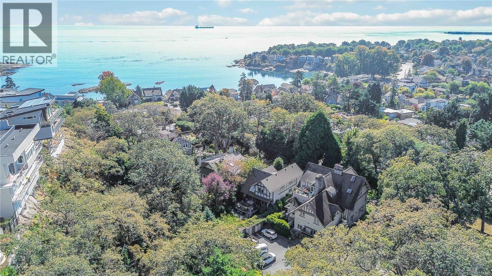 F 349 Foul Bay Road, Victoria