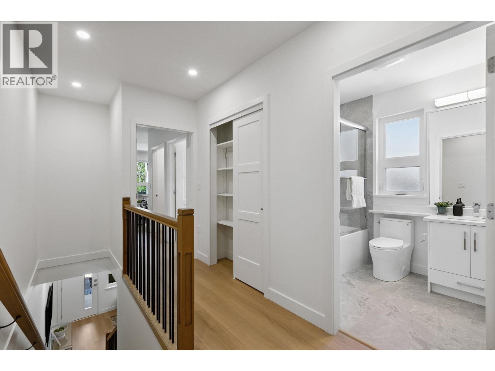 846 ST. DENIS AVENUE, North Vancouver