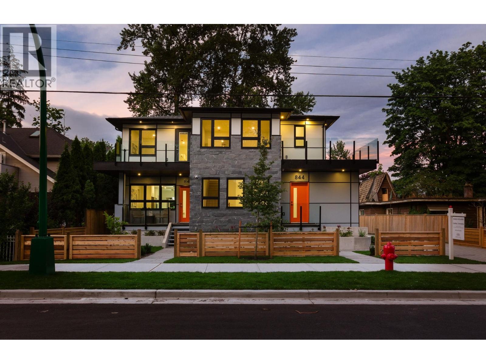 846 ST. DENIS AVENUE, North Vancouver