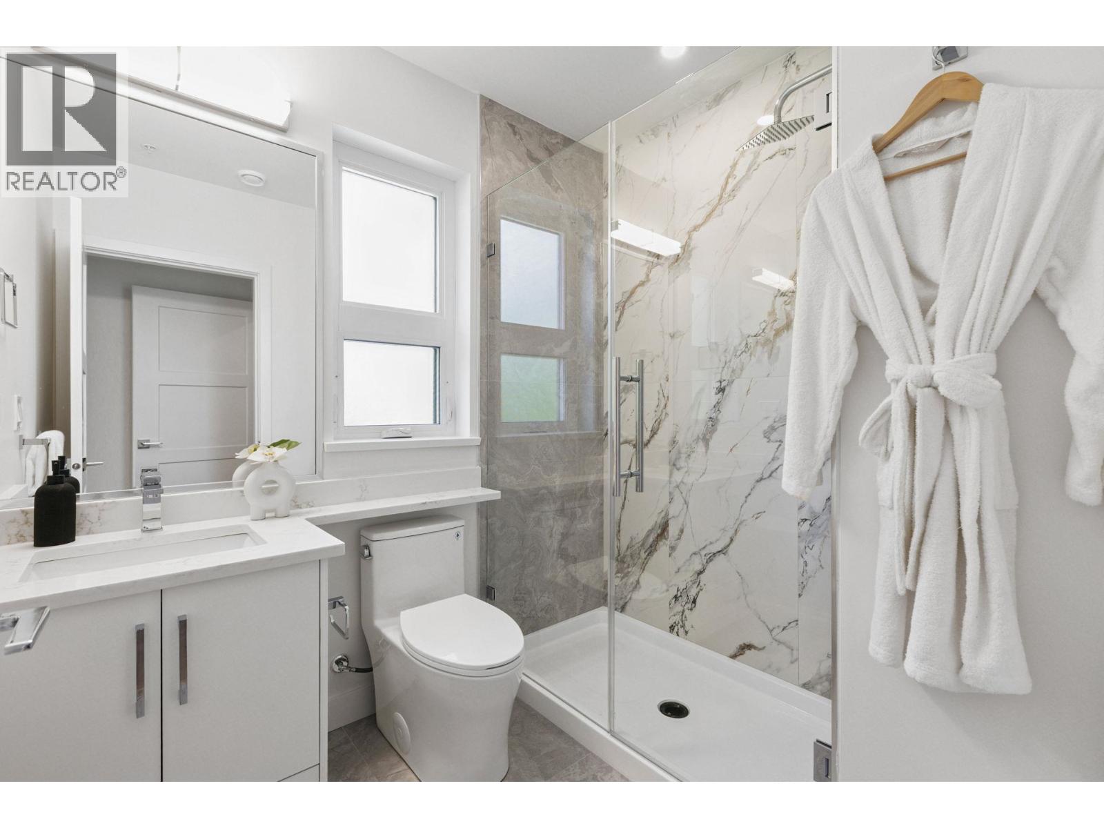 846 ST. DENIS AVENUE, North Vancouver