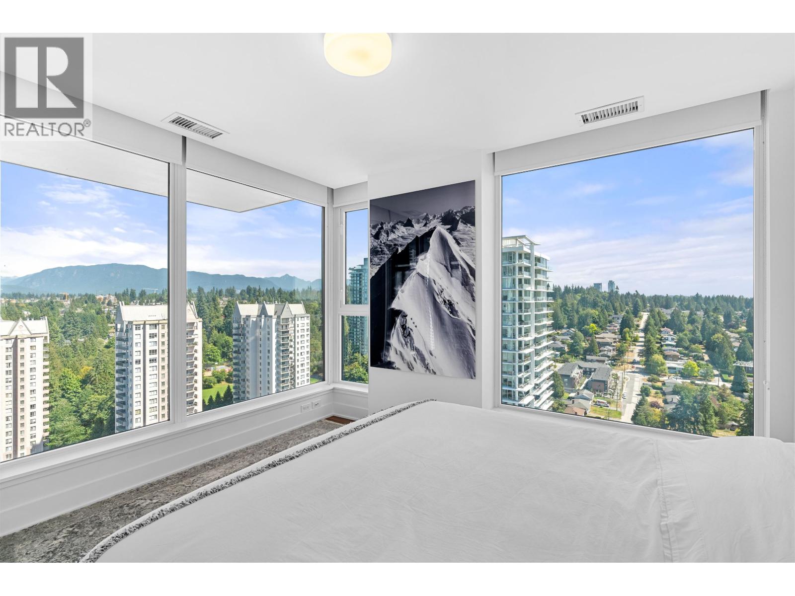 2402 450 WESTVIEW STREET, Coquitlam