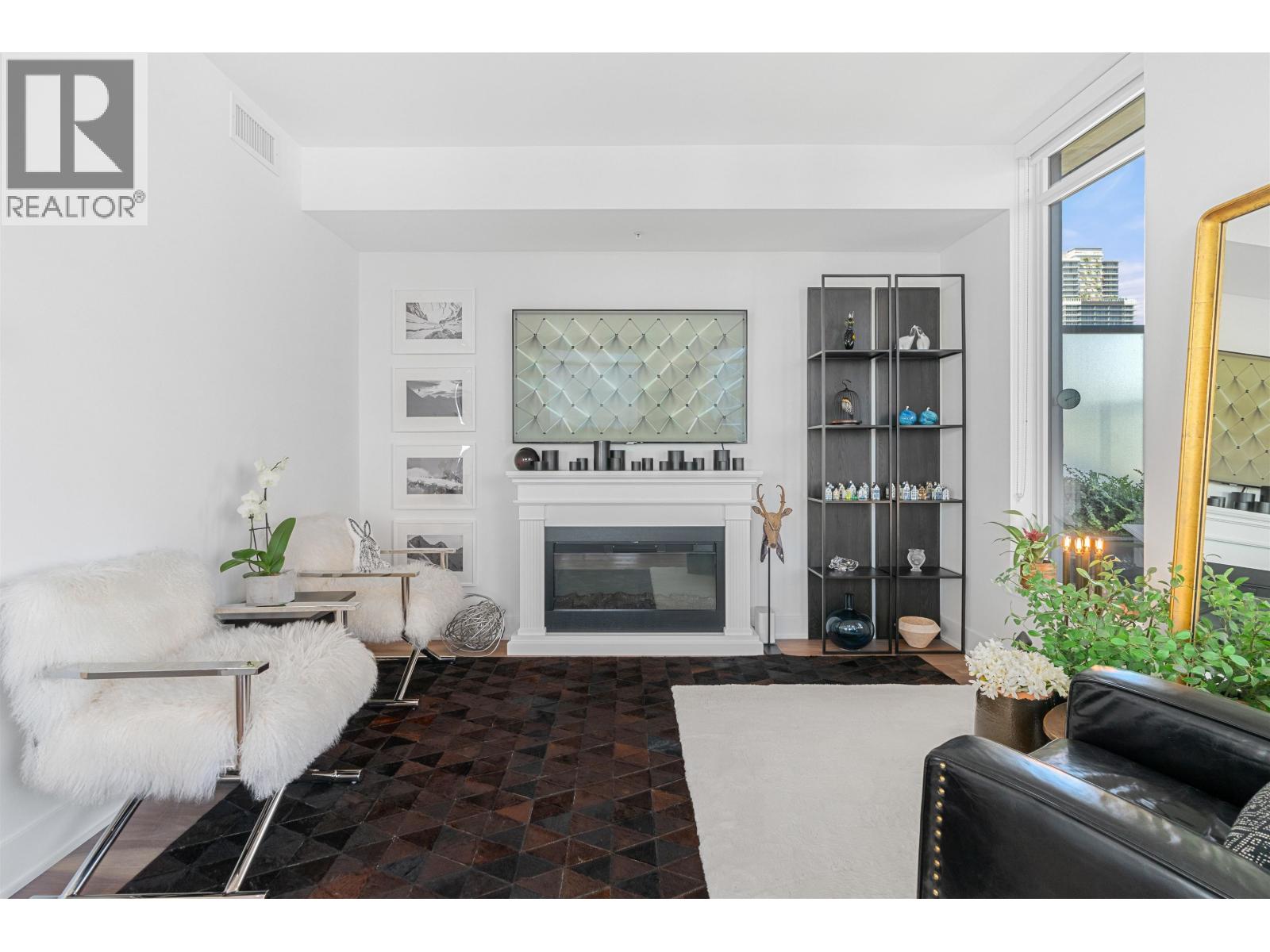 2402 450 WESTVIEW STREET, Coquitlam