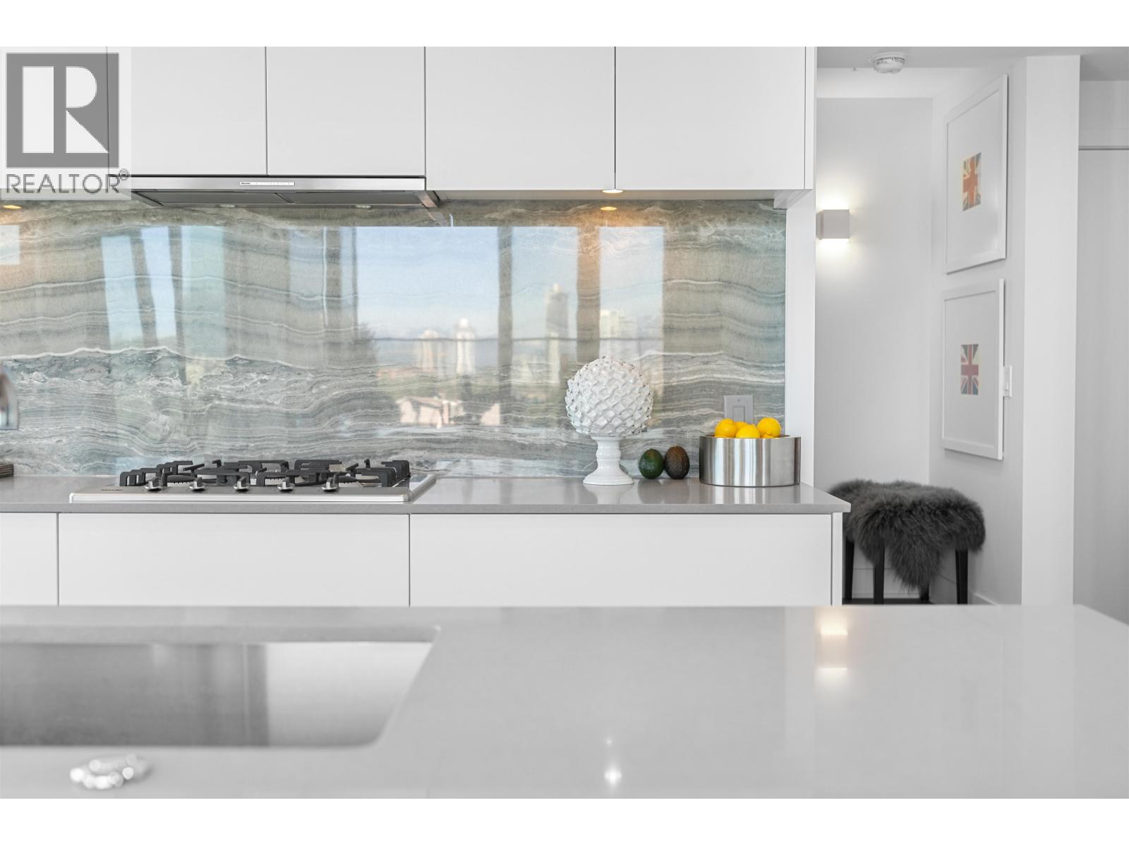 2402 450 WESTVIEW STREET, Coquitlam