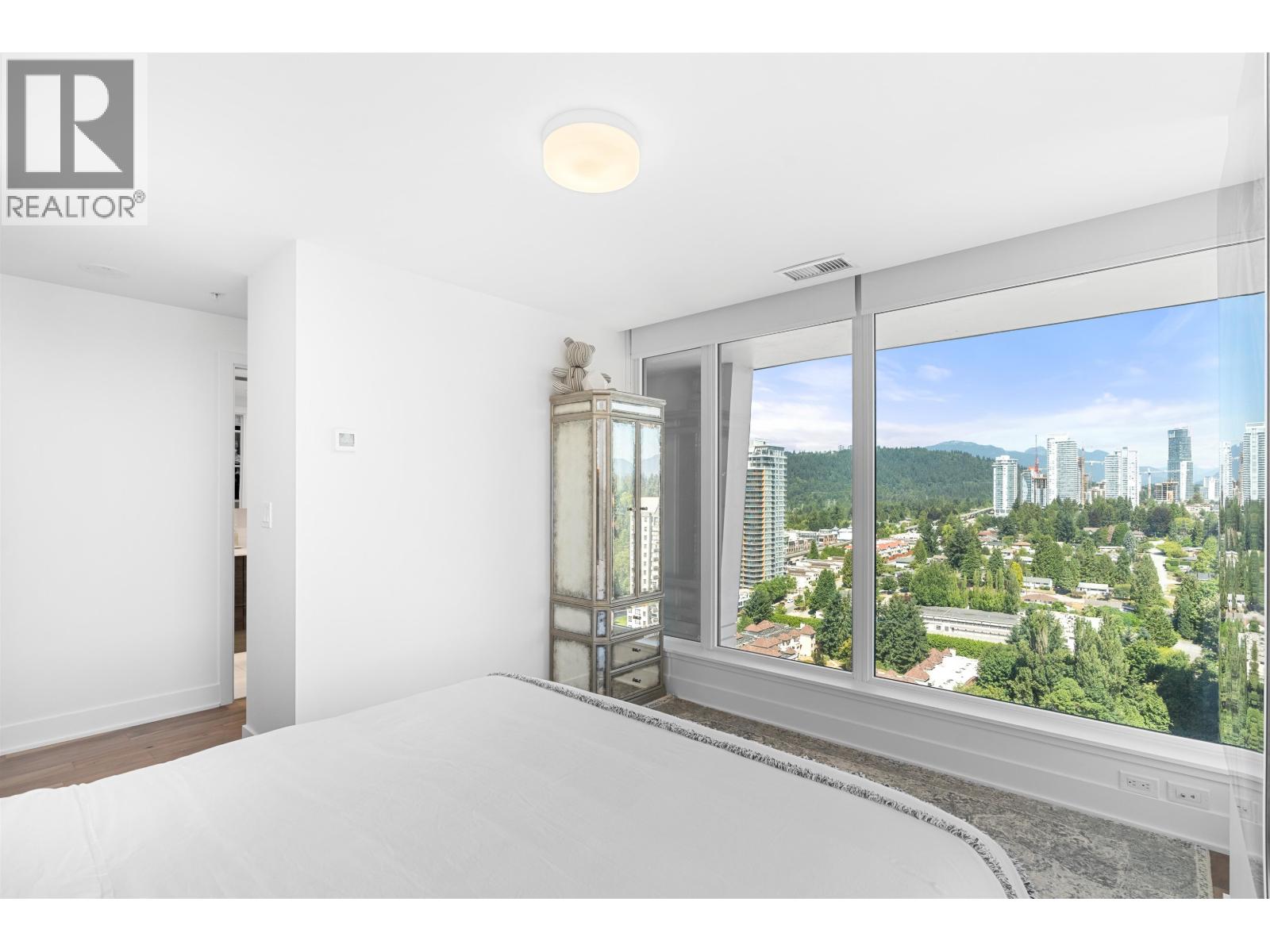 2402 450 WESTVIEW STREET, Coquitlam