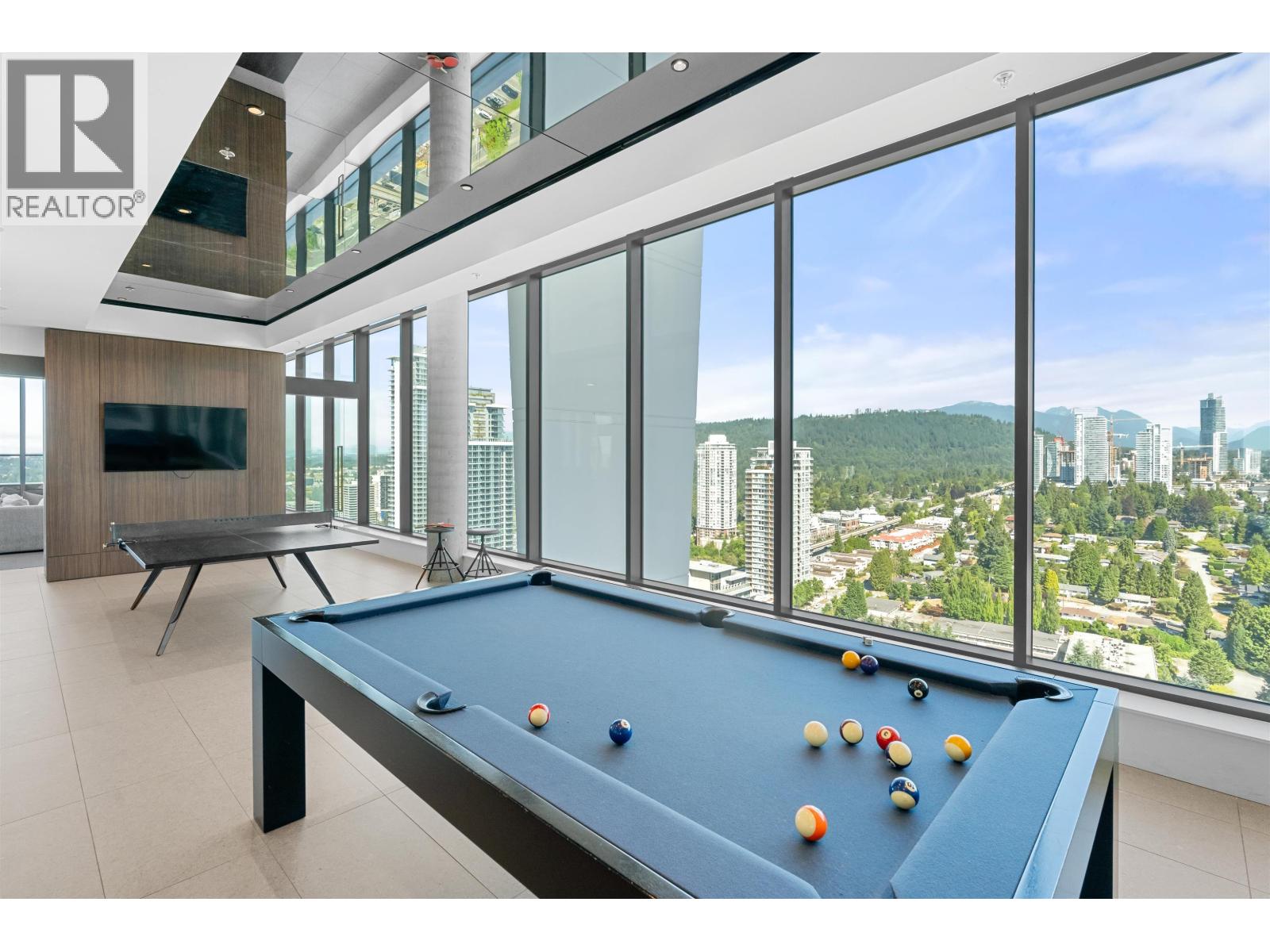 2402 450 WESTVIEW STREET, Coquitlam