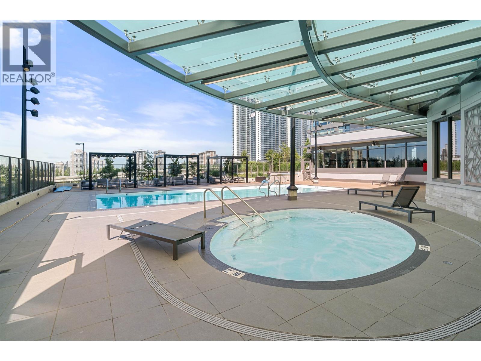 2402 450 WESTVIEW STREET, Coquitlam