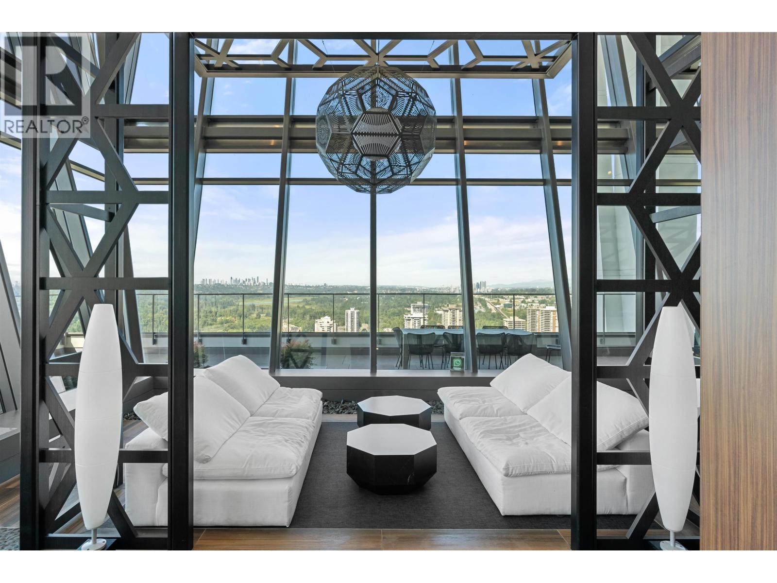 2402 450 WESTVIEW STREET, Coquitlam