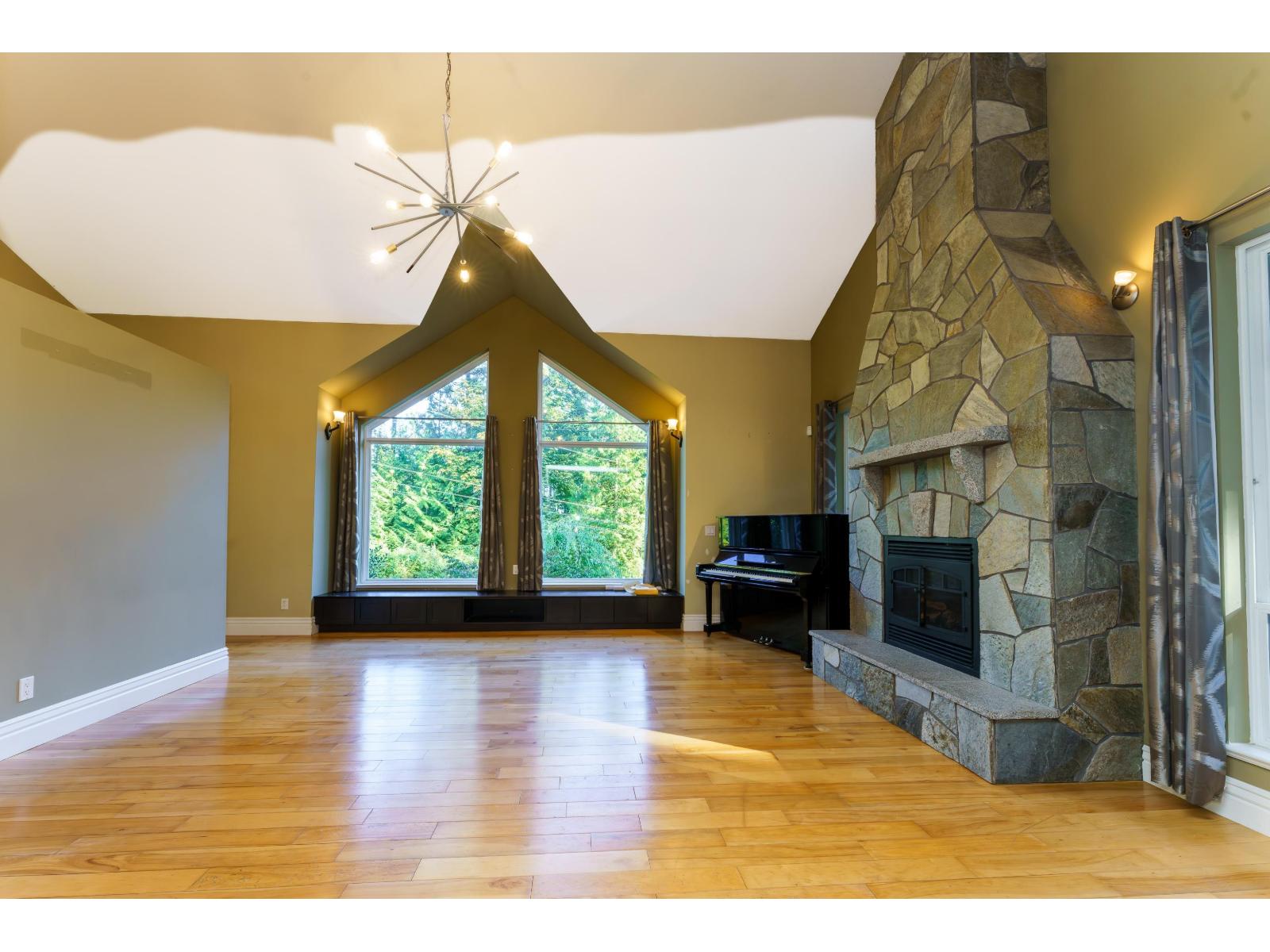 12668 CATHY CRESCENT, Mission