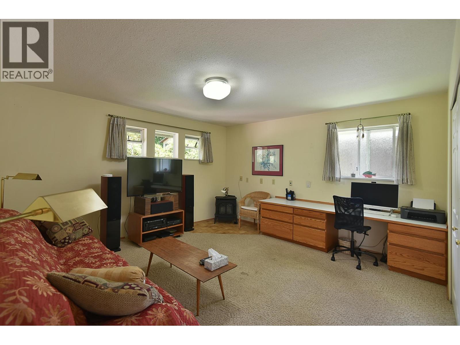 2755-2757 LOWER ROAD, Roberts Creek