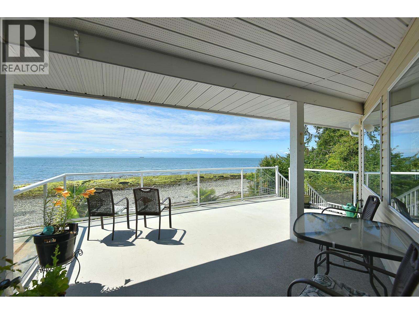 2755-2757 LOWER ROAD, Roberts Creek