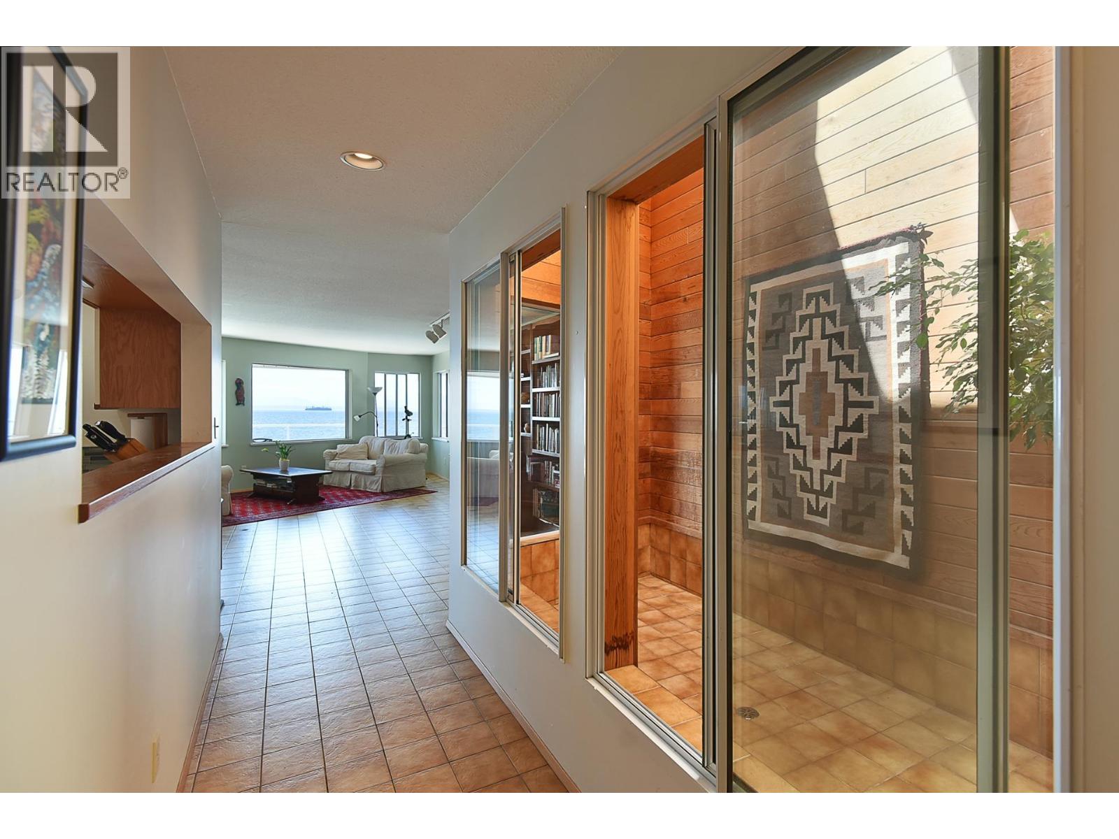 2755-2757 LOWER ROAD, Roberts Creek