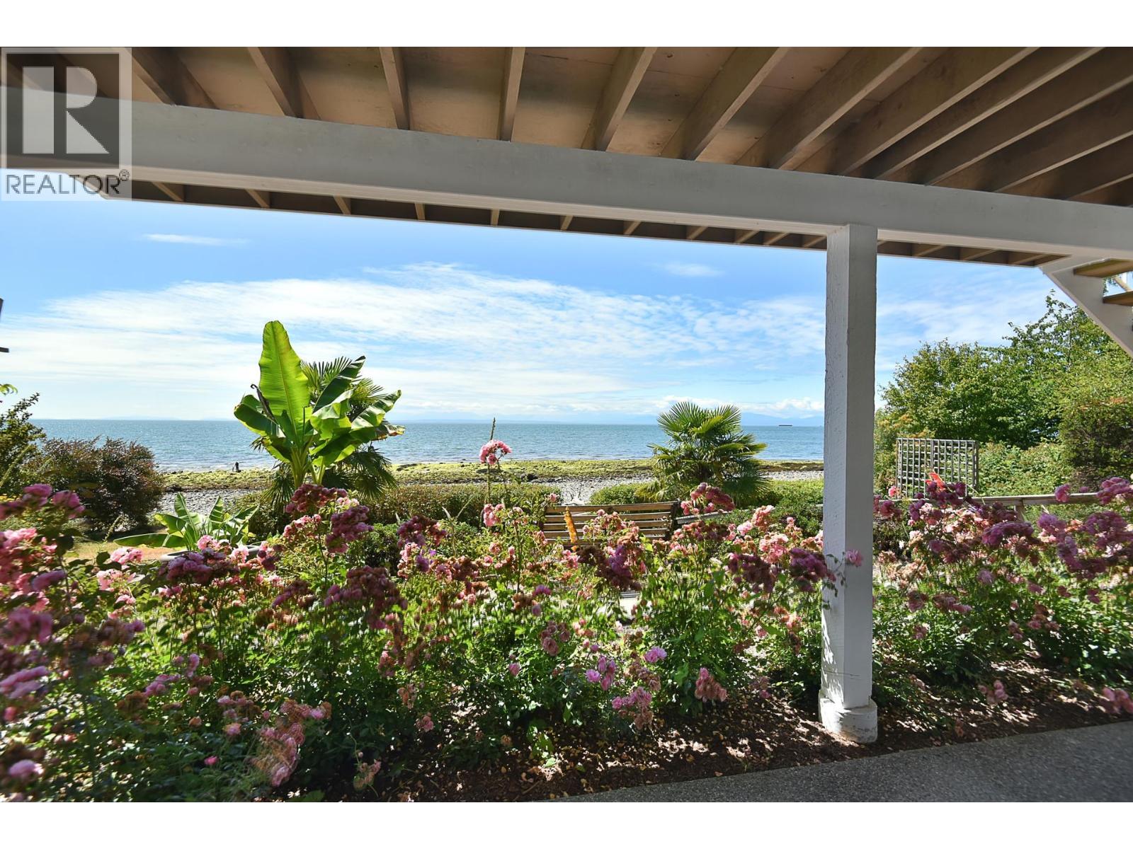 2755-2757 LOWER ROAD, Roberts Creek