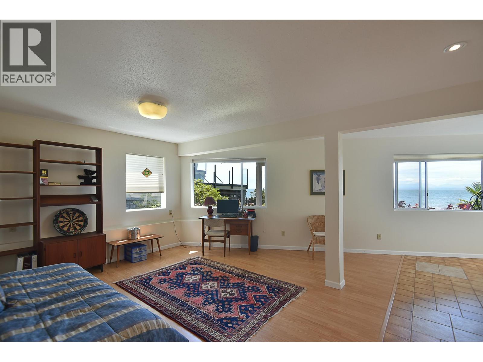 2755-2757 LOWER ROAD, Roberts Creek