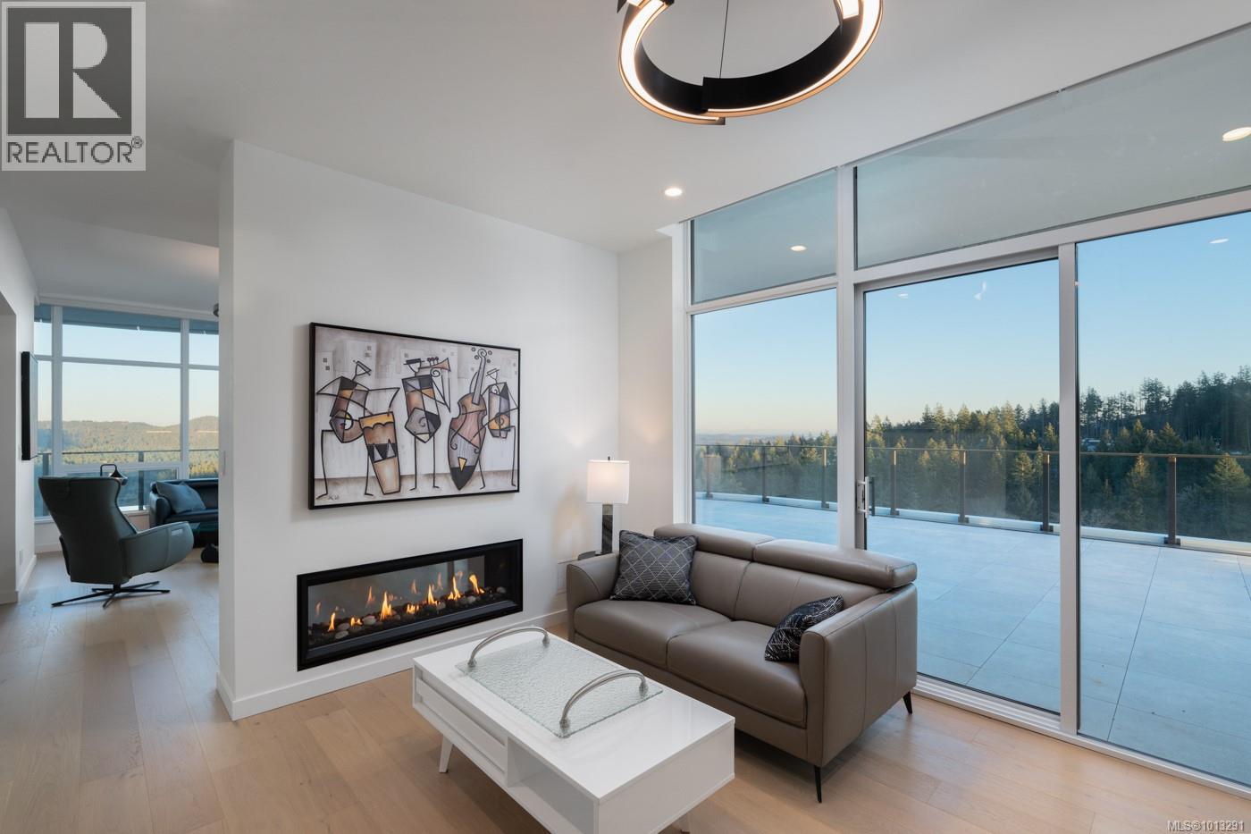 1702 2000 Hannington Road, Langford