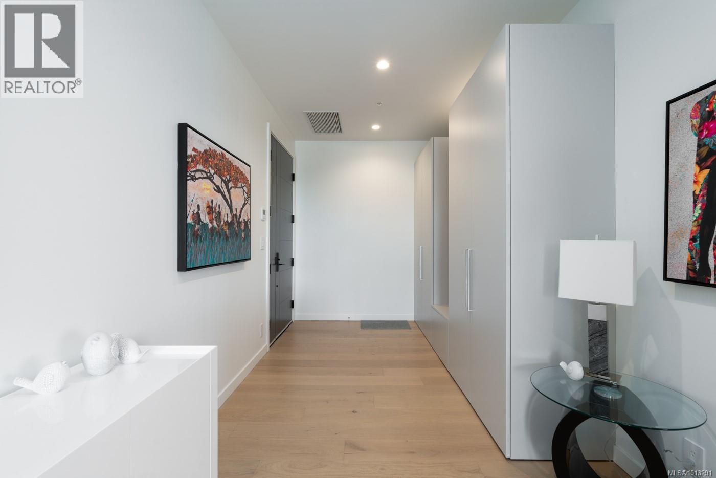 1702 2000 Hannington Road, Langford