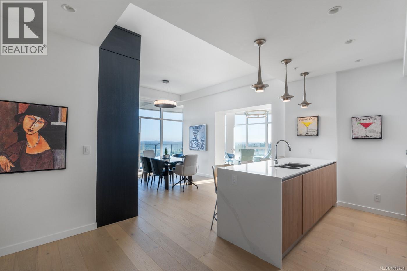 1702 2000 Hannington Road, Langford