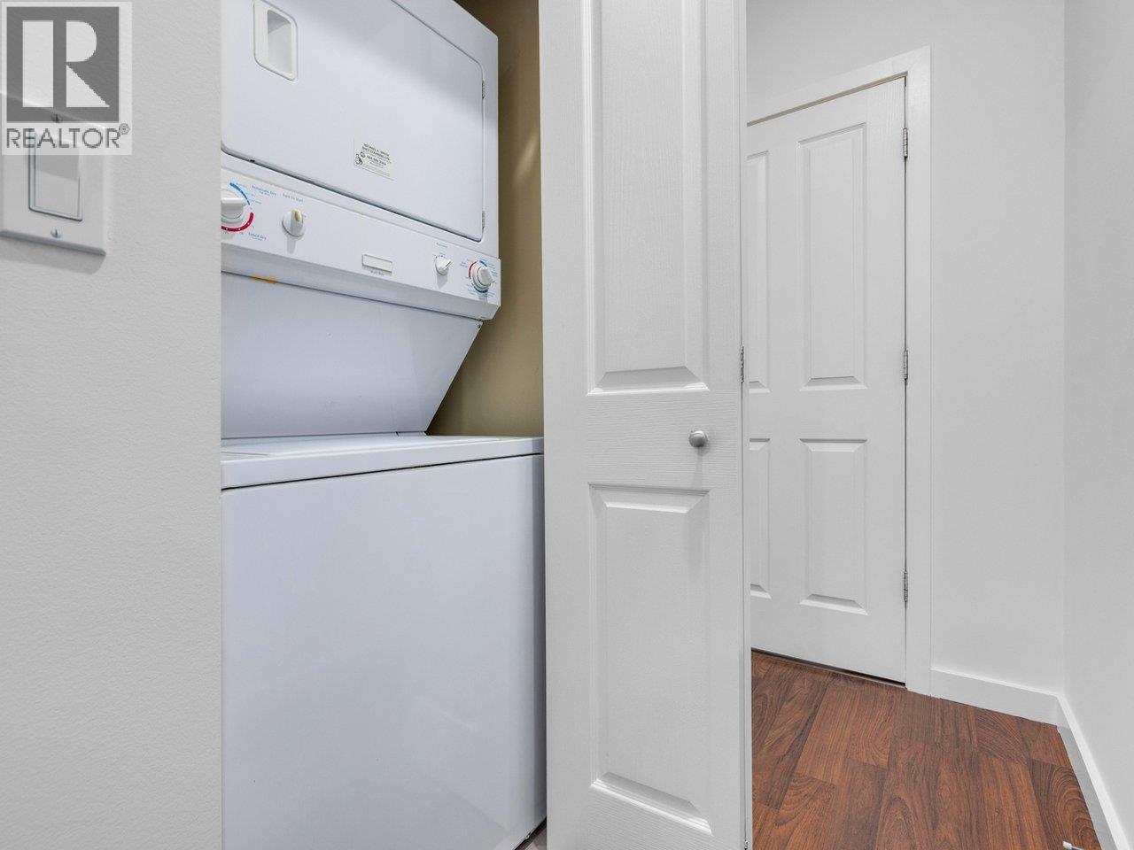 #207-1175 55 Street, Delta