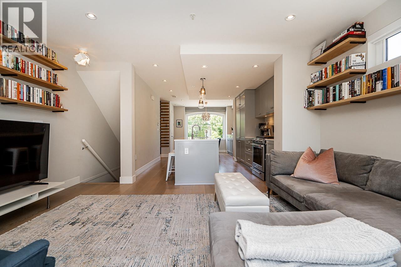 4320 KNIGHT STREET, Vancouver