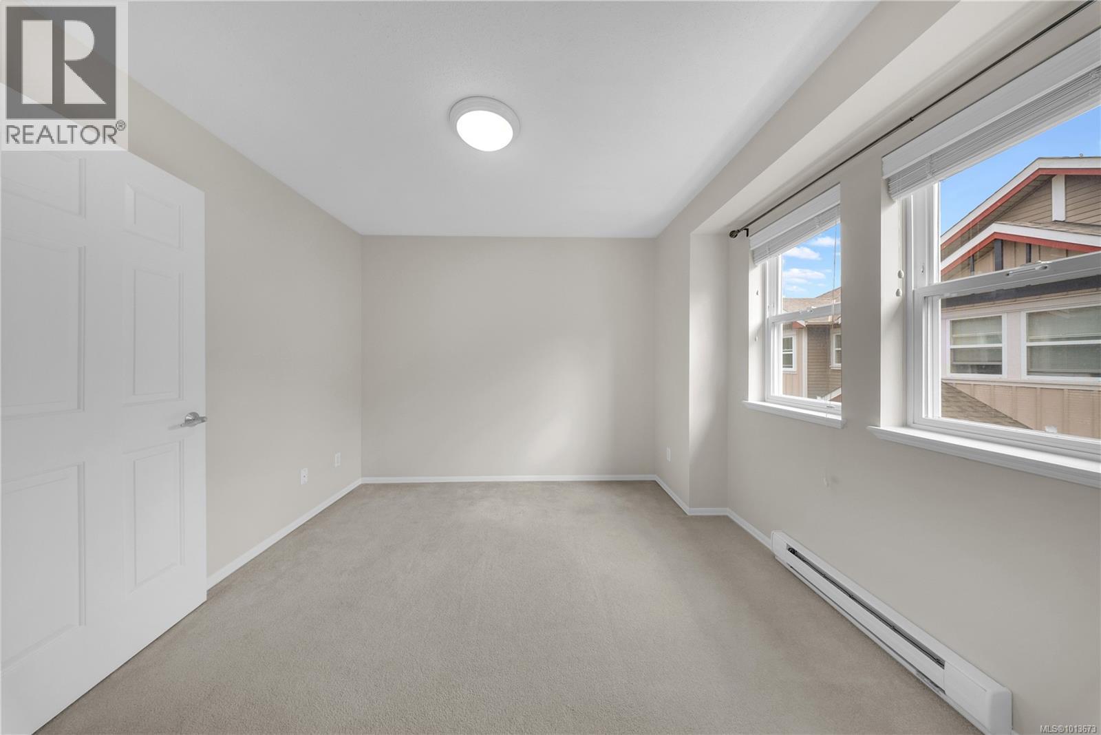 2260 Kinross Ave, Oak Bay