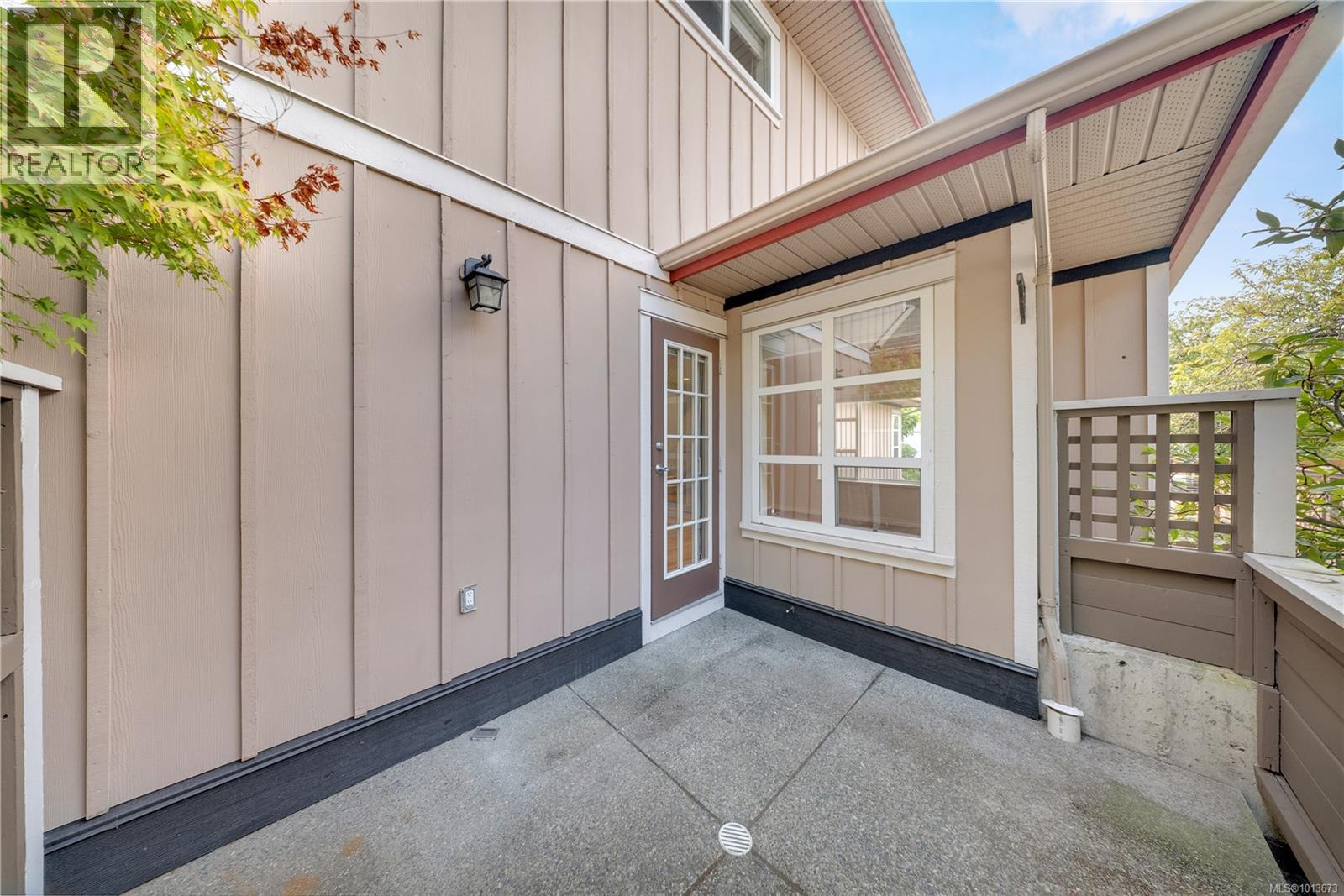 2260 Kinross Ave, Oak Bay