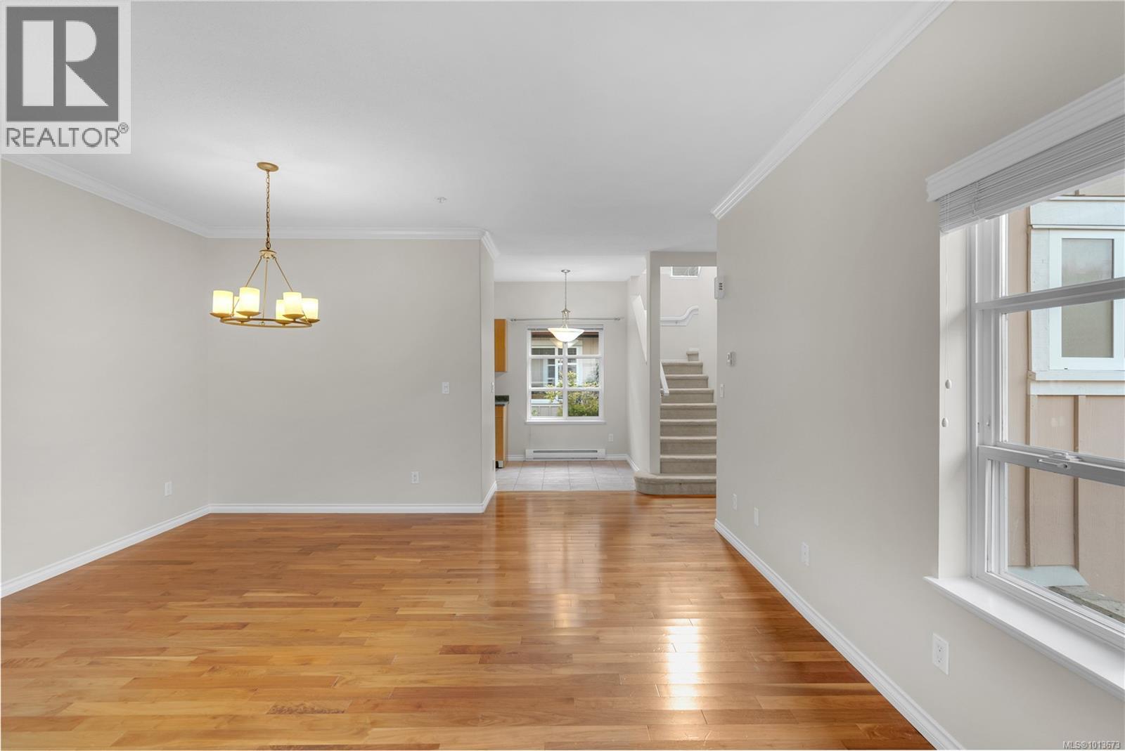 2260 Kinross Ave, Oak Bay