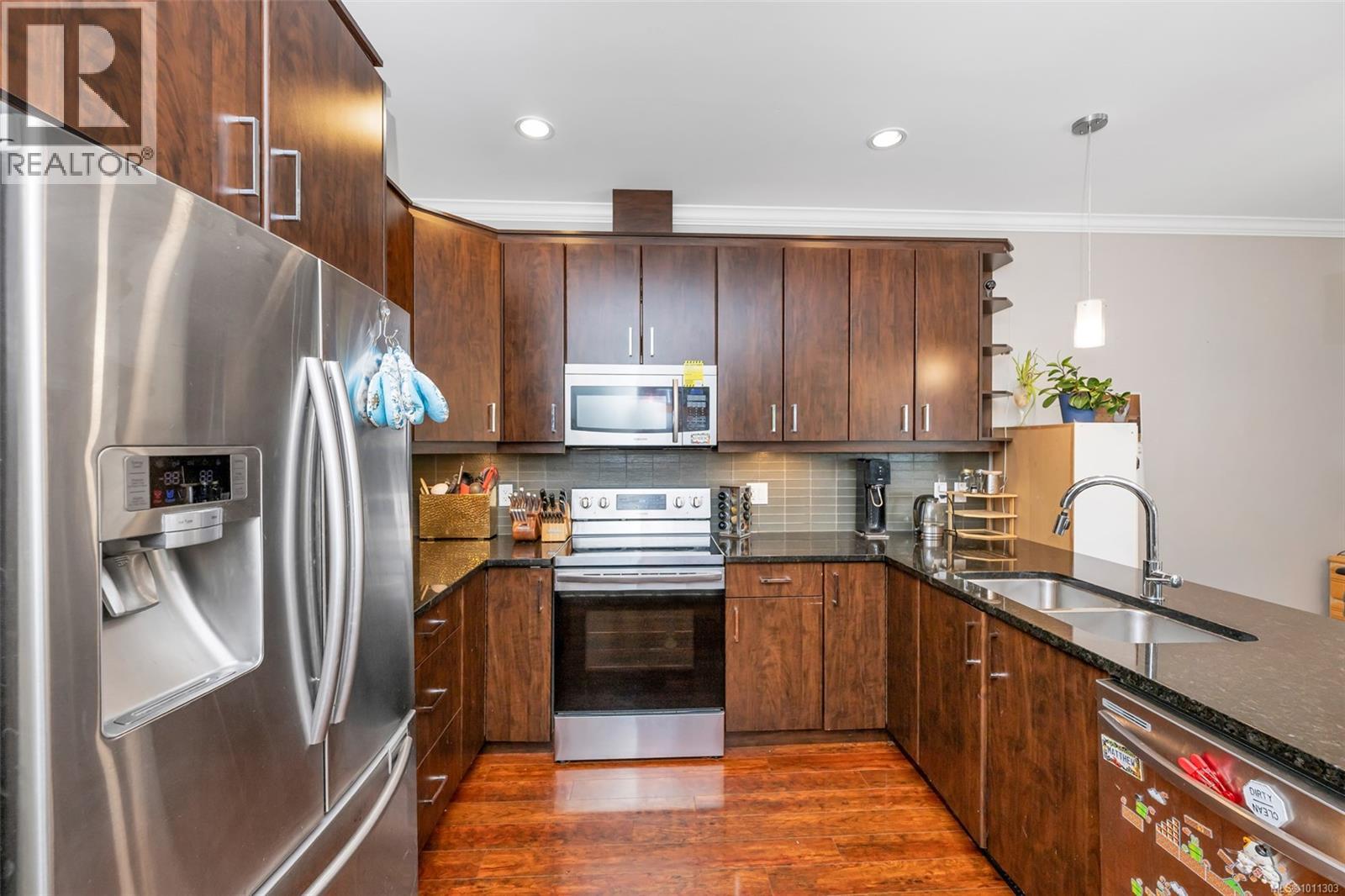 3016 Dornier Rd, Langford