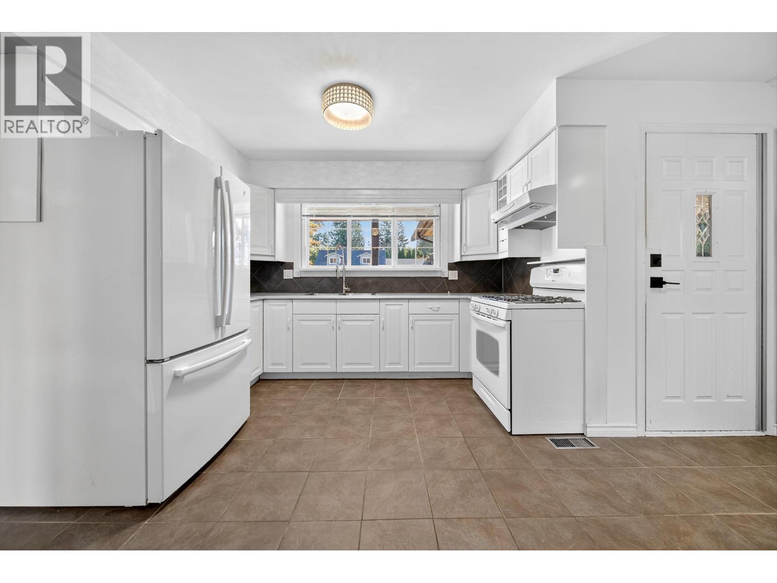 19339 121 AVENUE, Pitt Meadows