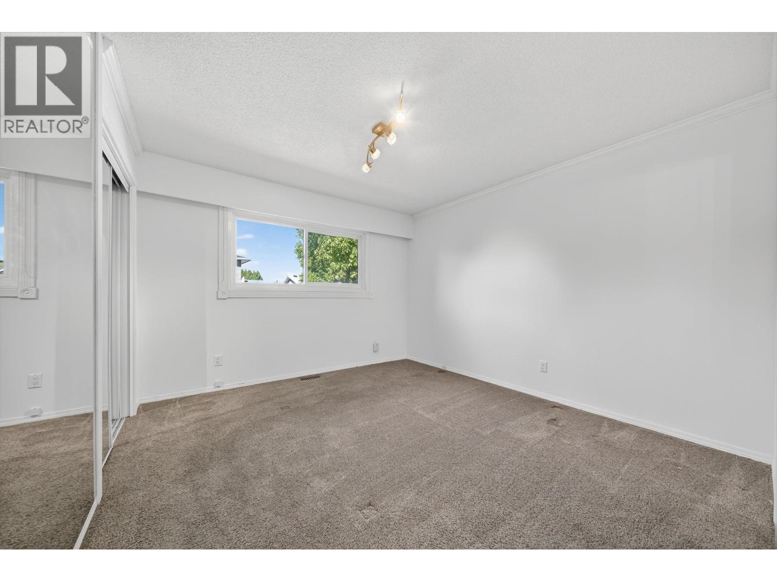19339 121 AVENUE, Pitt Meadows