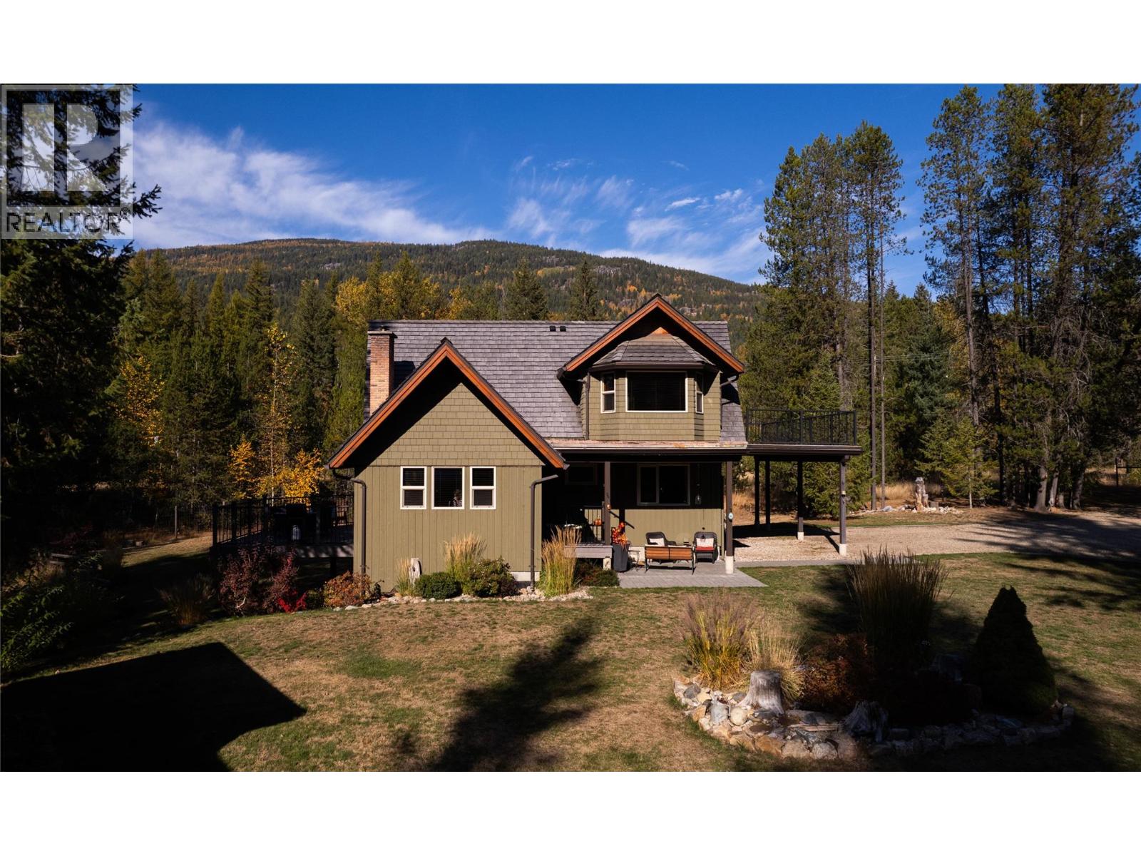 3306 Krestova Road, Krestova