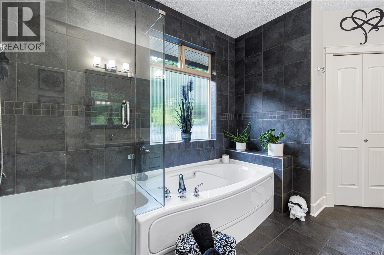 1496 Sumar Lane, French Creek
