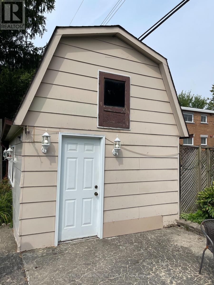 469 GUY STREET - 14