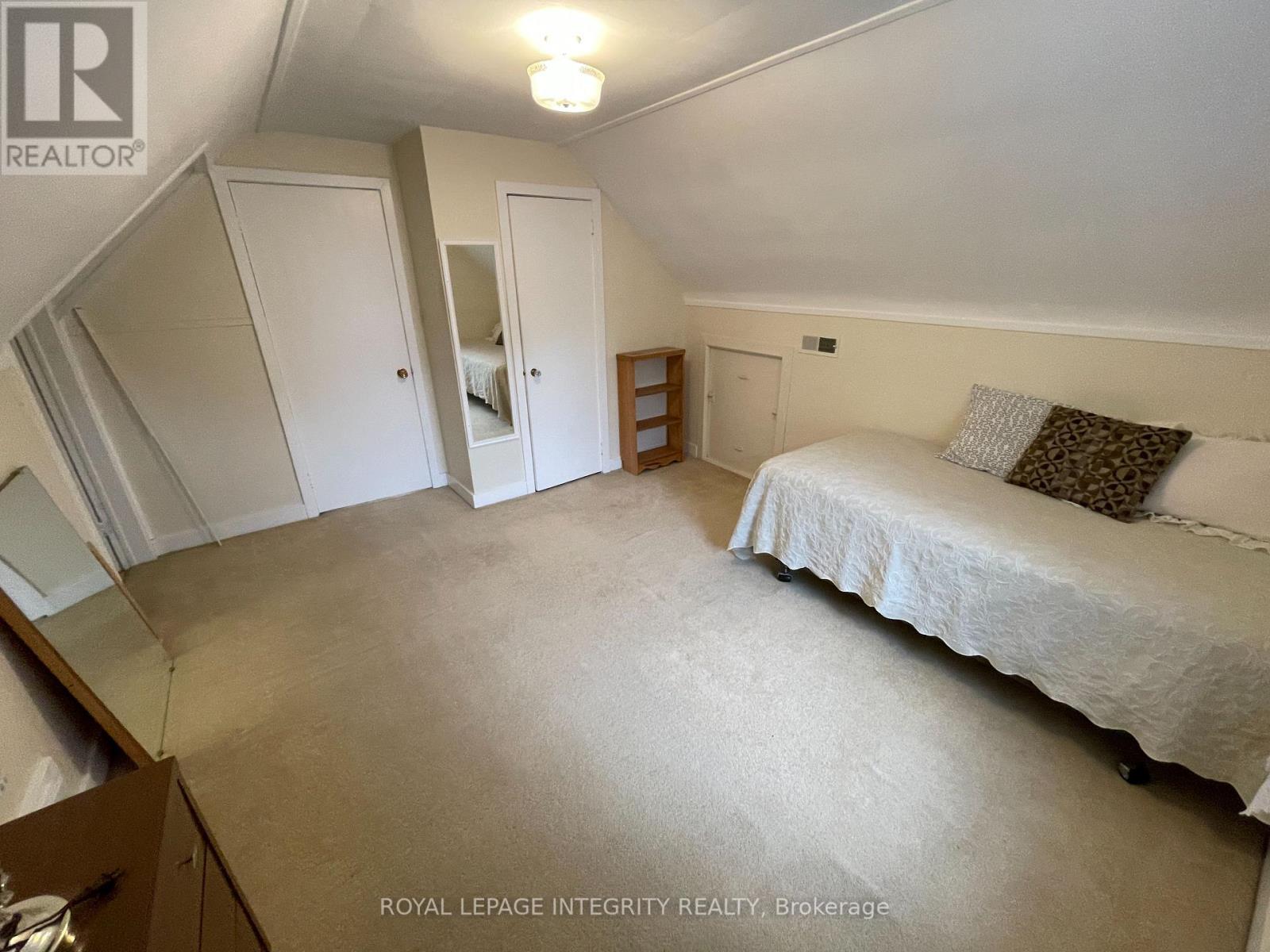 465 GUY STREET - 23