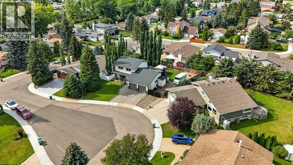 6 Wiltshire Place, Red Deer