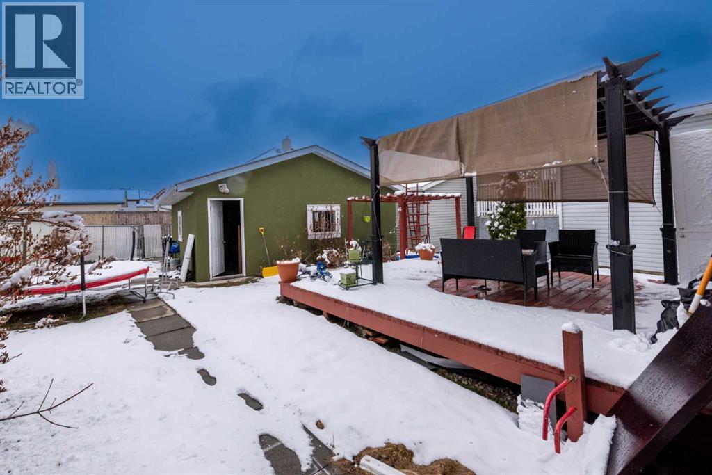 Single Family House for Sale in  Taravista Mews NE Taradale Calgary 