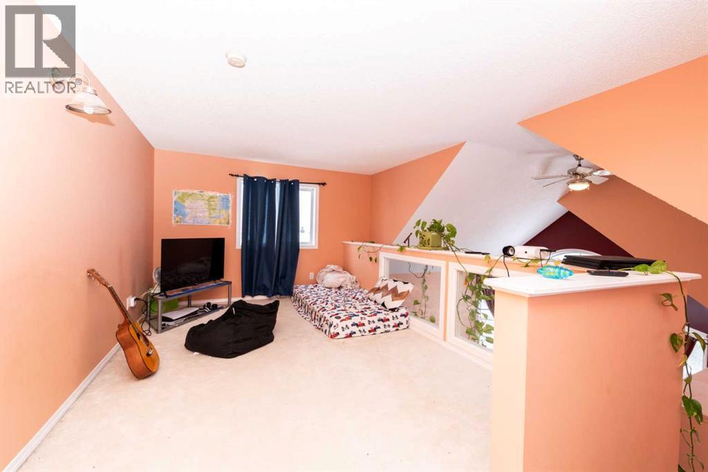Single Family House for Sale in  Taravista Mews NE Taradale Calgary 