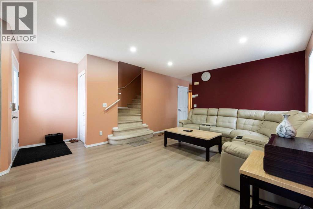 Single Family House for Sale in  Taravista Mews NE Taradale Calgary 