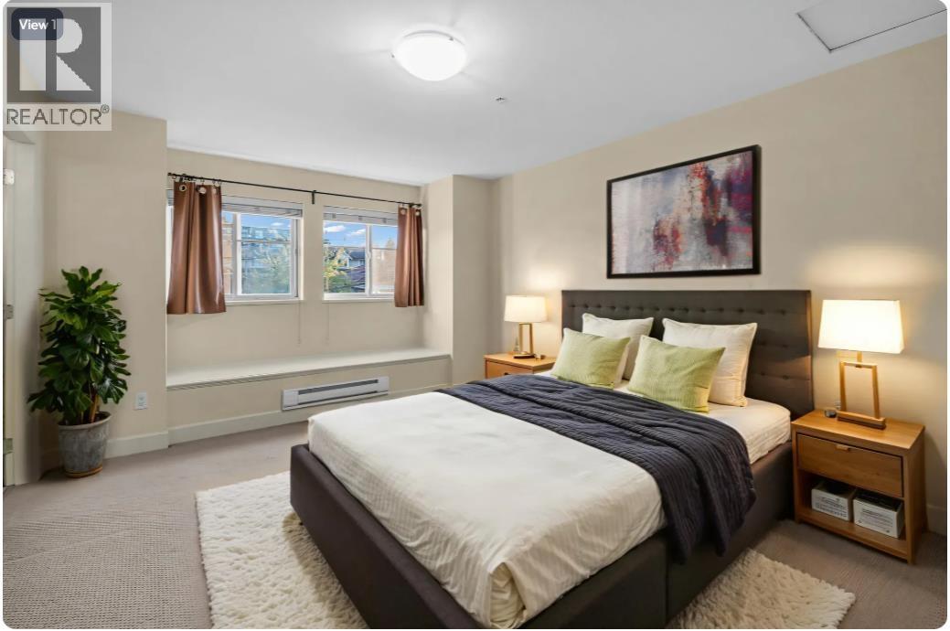 8 3139 SMITH AVENUE, Burnaby