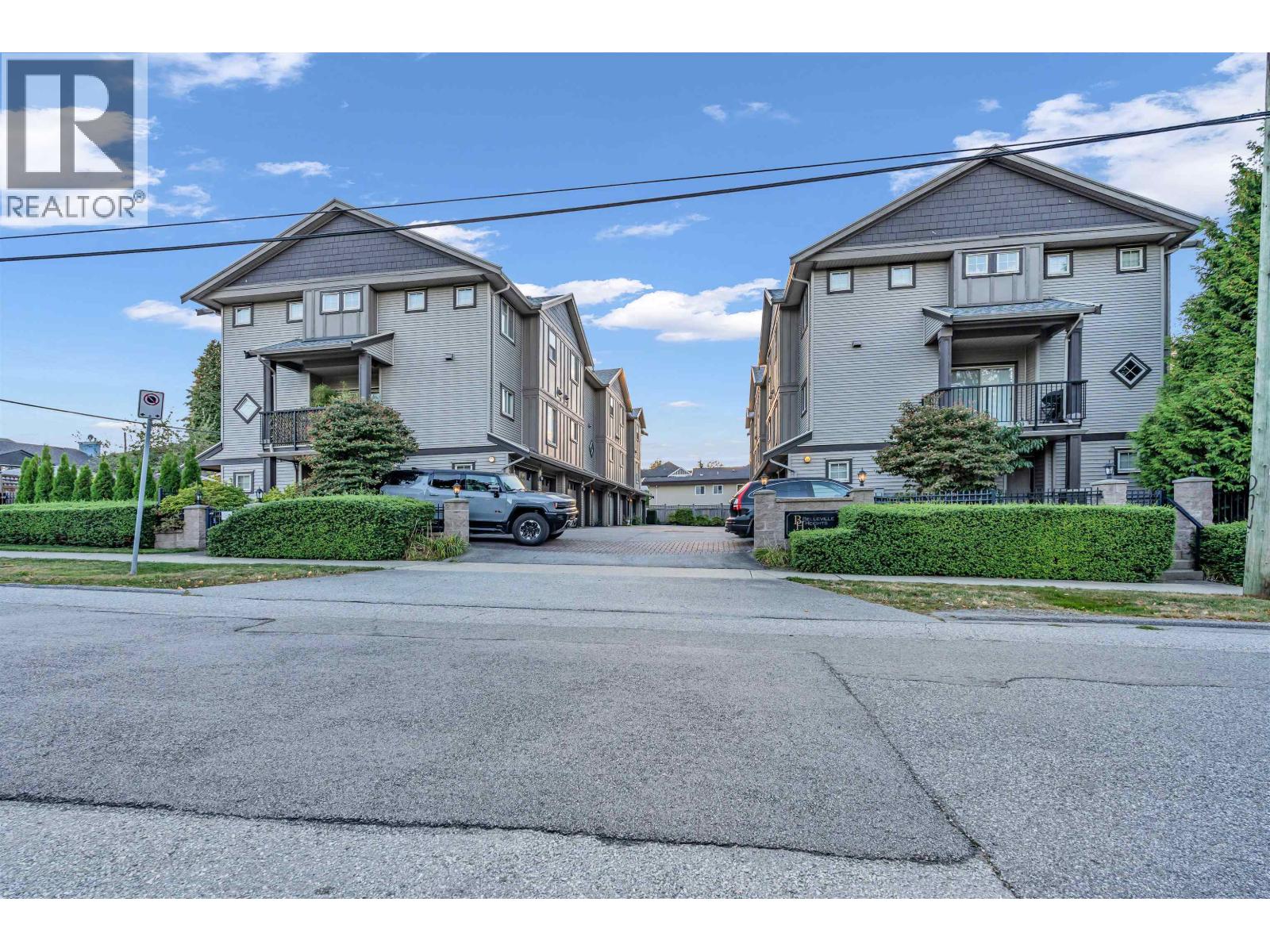 8 3139 SMITH AVENUE, Burnaby