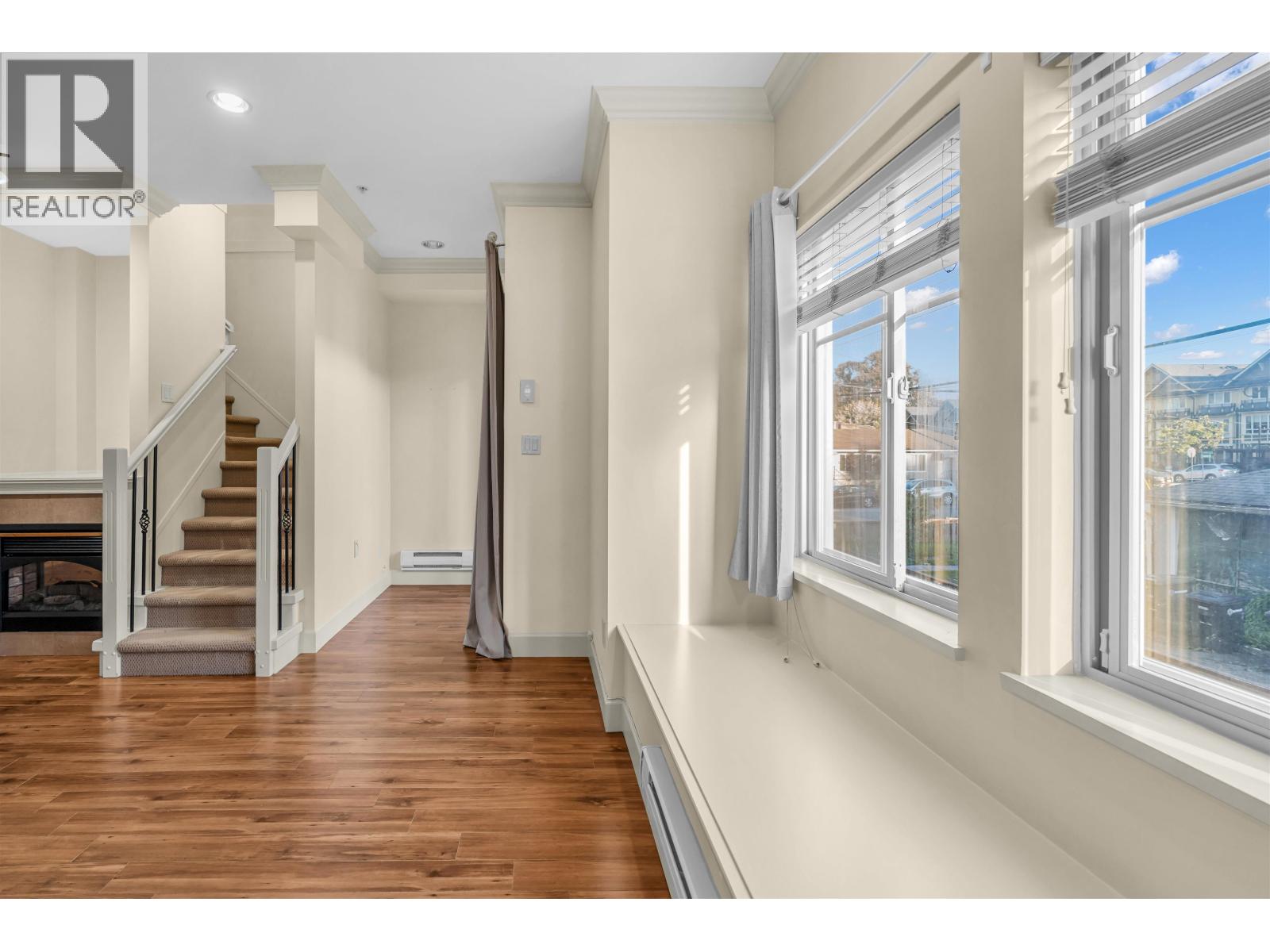 8 3139 SMITH AVENUE, Burnaby
